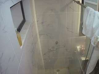 voyeurcam-casa-salsa-bathroom-13