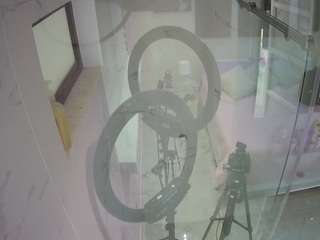 voyeurcam-casa-salsa-bathroom-13