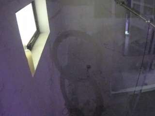 voyeurcam-casa-salsa-bathroom-13