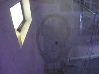 voyeurcam-casa-salsa-bathroom-13