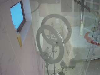voyeurcam-casa-salsa-bathroom-13