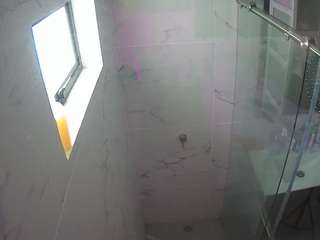 voyeurcam-casa-salsa-bathroom-13