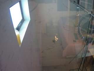 voyeurcam-casa-salsa-bathroom-13