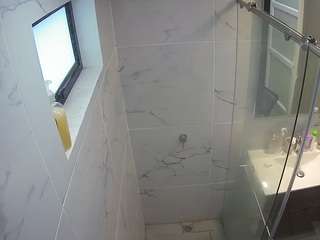 voyeurcam-casa-salsa-bathroom-13