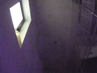 voyeurcam-casa-salsa-bathroom-13
