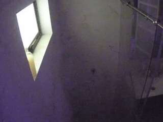 voyeurcam-casa-salsa-bathroom-13
