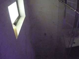 voyeurcam-casa-salsa-bathroom-13
