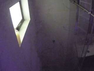 voyeurcam-casa-salsa-bathroom-13