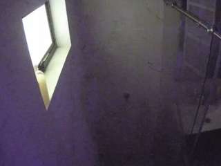 voyeurcam-casa-salsa-bathroom-13