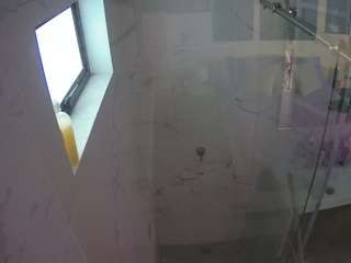 voyeurcam-casa-salsa-bathroom-13