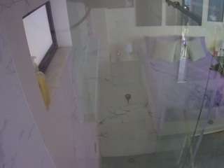 voyeurcam-casa-salsa-bathroom-13
