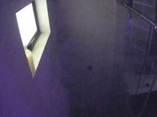 voyeurcam-casa-salsa-bathroom-13