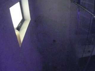 voyeurcam-casa-salsa-bathroom-13