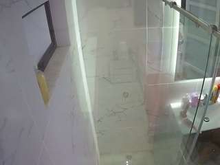 voyeurcam-casa-salsa-bathroom-13