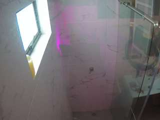 voyeurcam-casa-salsa-bathroom-13