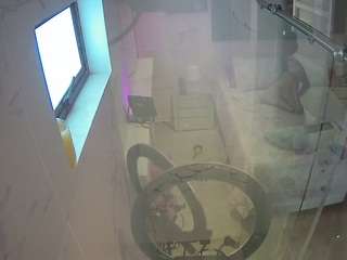 voyeurcam-casa-salsa-bathroom-13