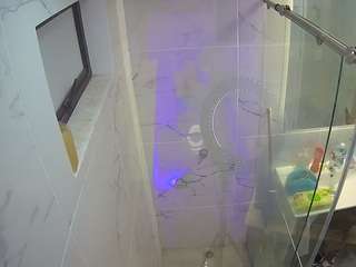 voyeurcam-casa-salsa-bathroom-13