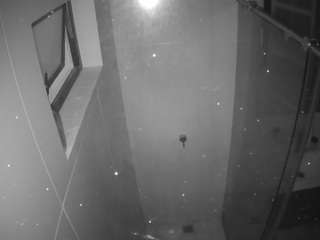 voyeurcam-casa-salsa-bathroom-13