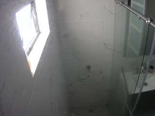 voyeurcam-casa-salsa-bathroom-13