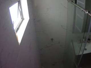 voyeurcam-casa-salsa-bathroom-13