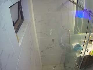 voyeurcam-casa-salsa-bathroom-13
