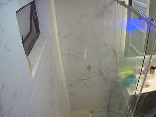 voyeurcam-casa-salsa-bathroom-13