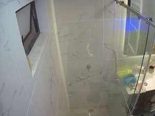 voyeurcam-casa-salsa-bathroom-13