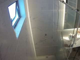 voyeurcam-casa-salsa-bathroom-13