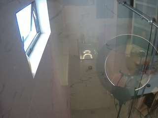 voyeurcam-casa-salsa-bathroom-13