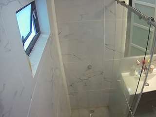 voyeurcam-casa-salsa-bathroom-13
