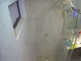voyeurcam-casa-salsa-bathroom-13