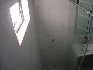 voyeurcam-casa-salsa-bathroom-13