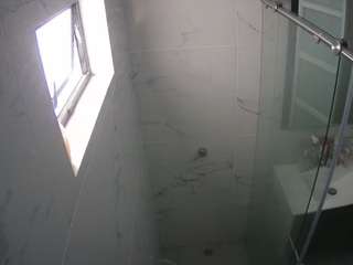voyeurcam-casa-salsa-bathroom-13