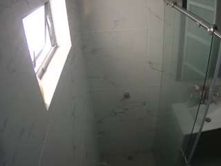 voyeurcam-casa-salsa-bathroom-13