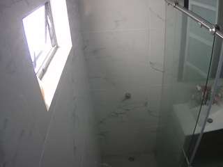voyeurcam-casa-salsa-bathroom-13