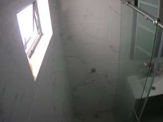 voyeurcam-casa-salsa-bathroom-13