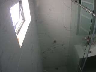 voyeurcam-casa-salsa-bathroom-13