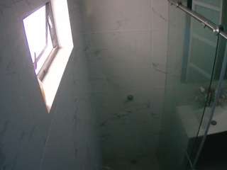 voyeurcam-casa-salsa-bathroom-13