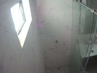 voyeurcam-casa-salsa-bathroom-13