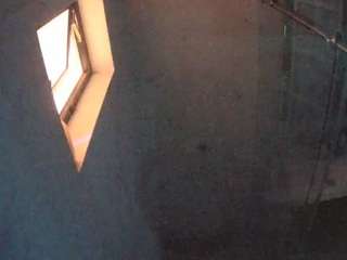 voyeurcam-casa-salsa-bathroom-13