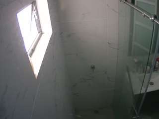 voyeurcam-casa-salsa-bathroom-13