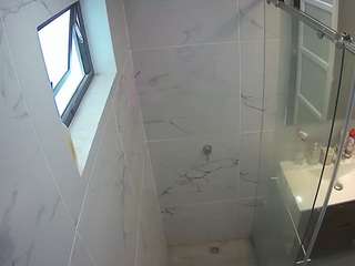 voyeurcam-casa-salsa-bathroom-13