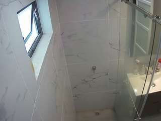 voyeurcam-casa-salsa-bathroom-13