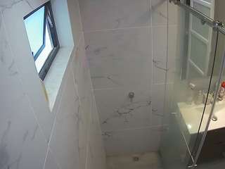 voyeurcam-casa-salsa-bathroom-13