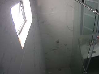 voyeurcam-casa-salsa-bathroom-13