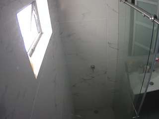 voyeurcam-casa-salsa-bathroom-13