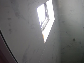 voyeurcam-casa-salsa-bathroom-13