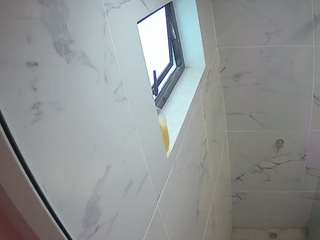 voyeurcam-casa-salsa-bathroom-13