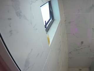 voyeurcam-casa-salsa-bathroom-13
