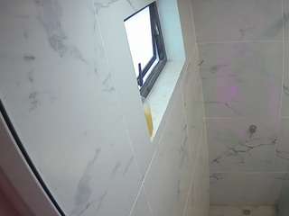 voyeurcam-casa-salsa-bathroom-13